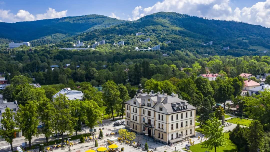 Ustroń i okoliczne góry: jakie pasma warto zwiedzić i co zobaczyć